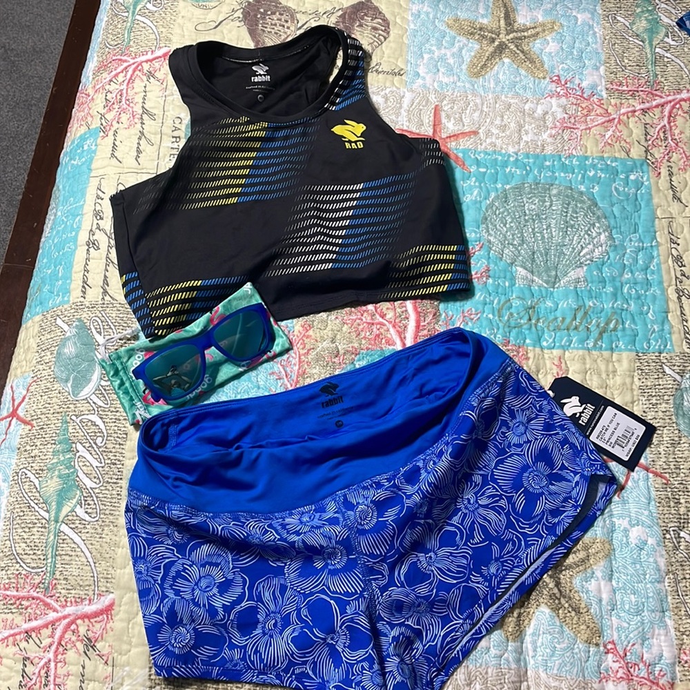 Run in rad rabbit goodr sunglasses crop top shorts